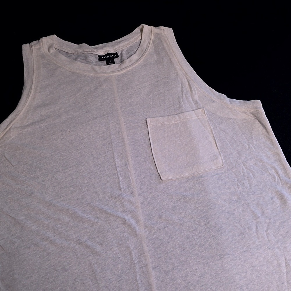 Torrid Tank Top Womens 1 Off-White Linen Blend Pocket Basic Sleeveless Tee